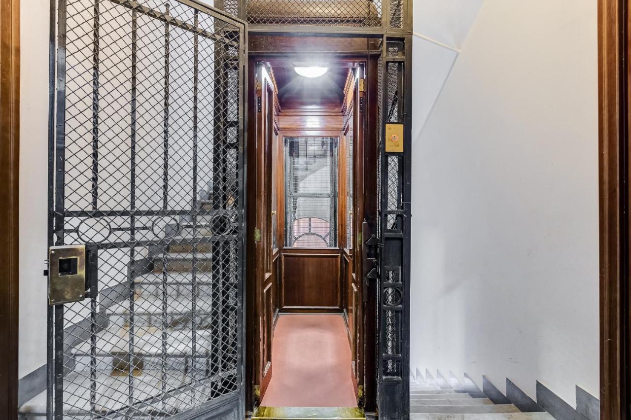 Crystal Trevi Fountain - Romedreamhome Ngoại thất bức ảnh