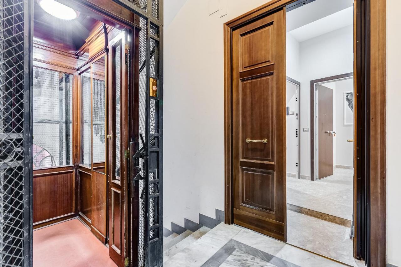 Crystal Trevi Fountain - Romedreamhome Ngoại thất bức ảnh